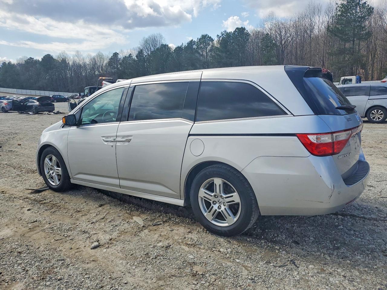 2012 Honda Odyssey - Фото 2
