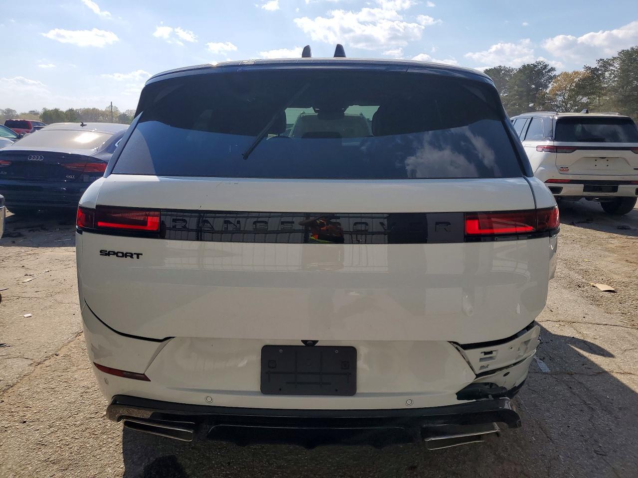 2025 Land Rover Range Rover Sport Dynamic Se - Image 7