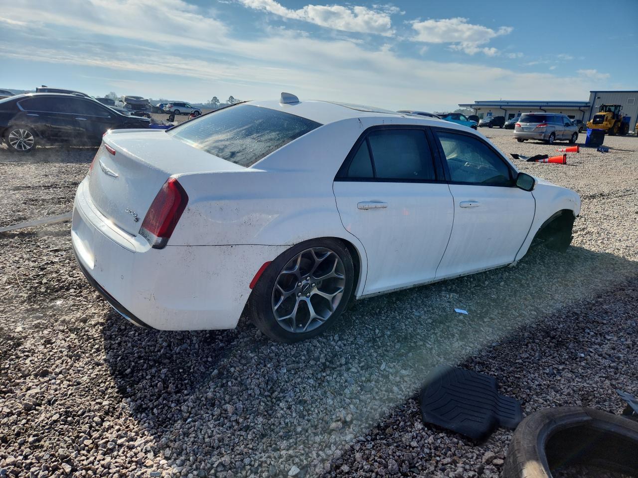 2017 Chrysler 300 S - Фото 3