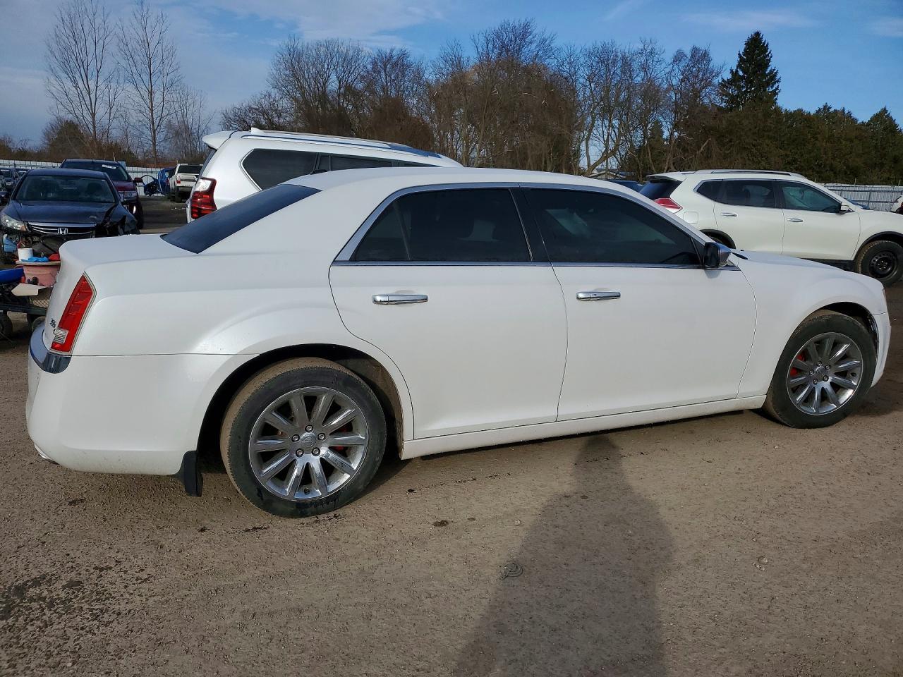 2014 Chrysler 300C - Image 3
