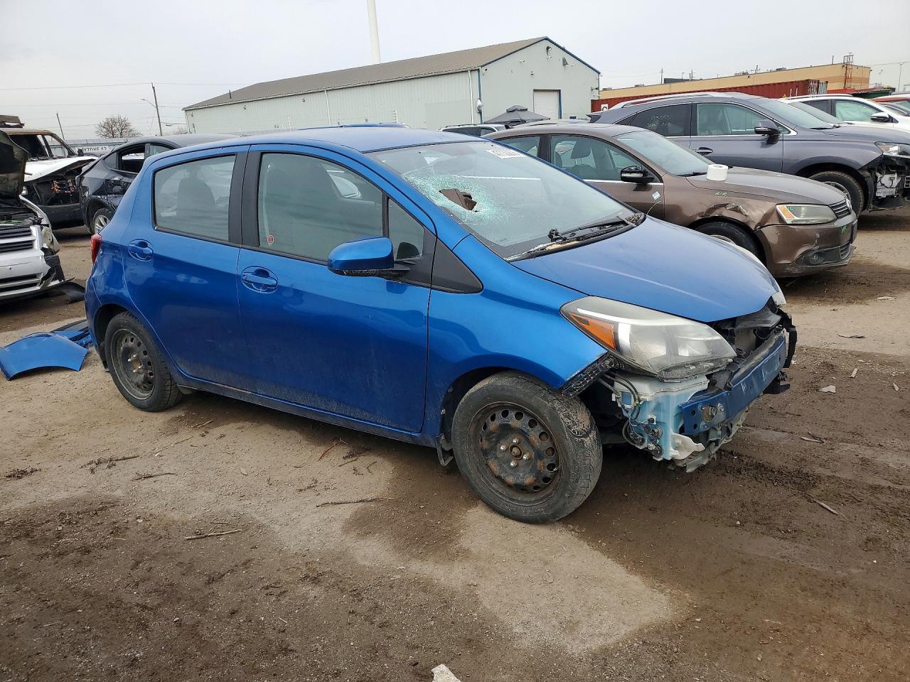 2015 Toyota Yaris 5-Door L - Фото 4