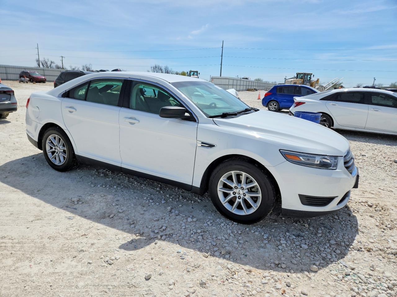 2013 Ford Taurus Se - Image 4