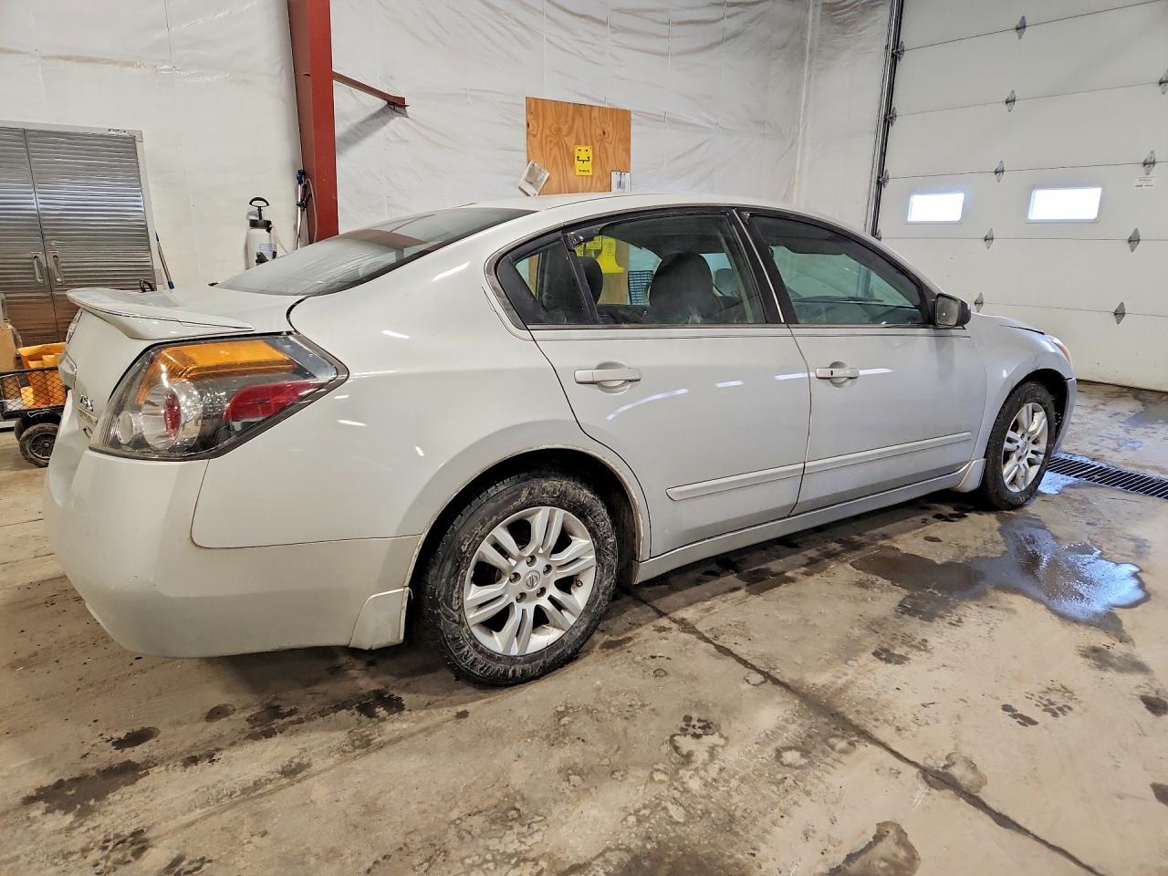 2011 Nissan Altima 2.5 - Image 3