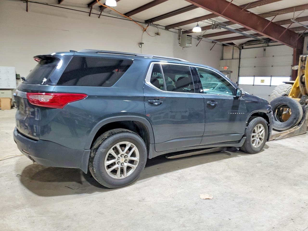 2019 Chevrolet Traverse Lt - Image 3