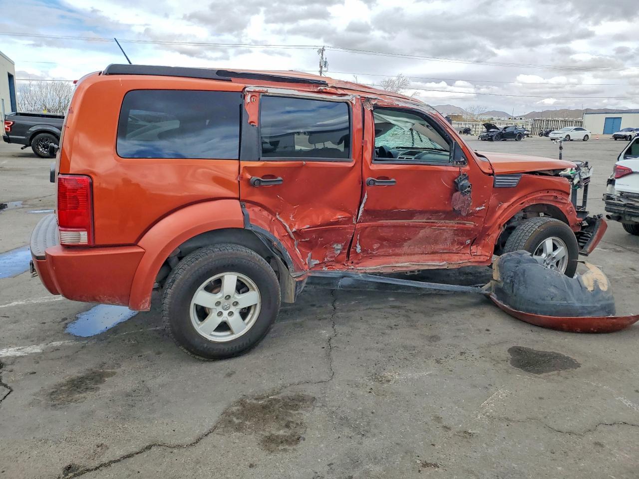 2007 Dodge Nitro Sxt - Image 3