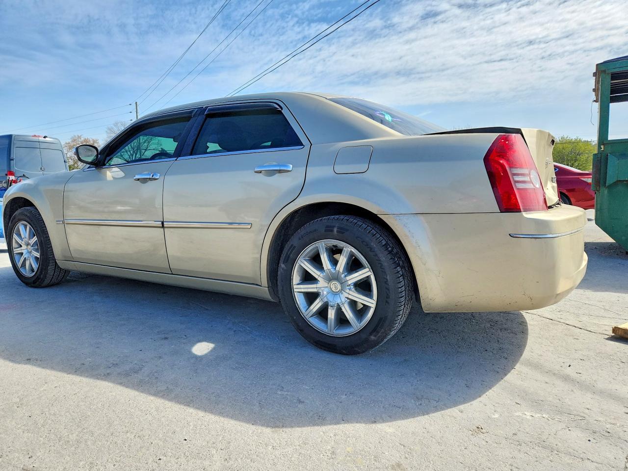 2010 Chrysler 300 Touring - Image 2