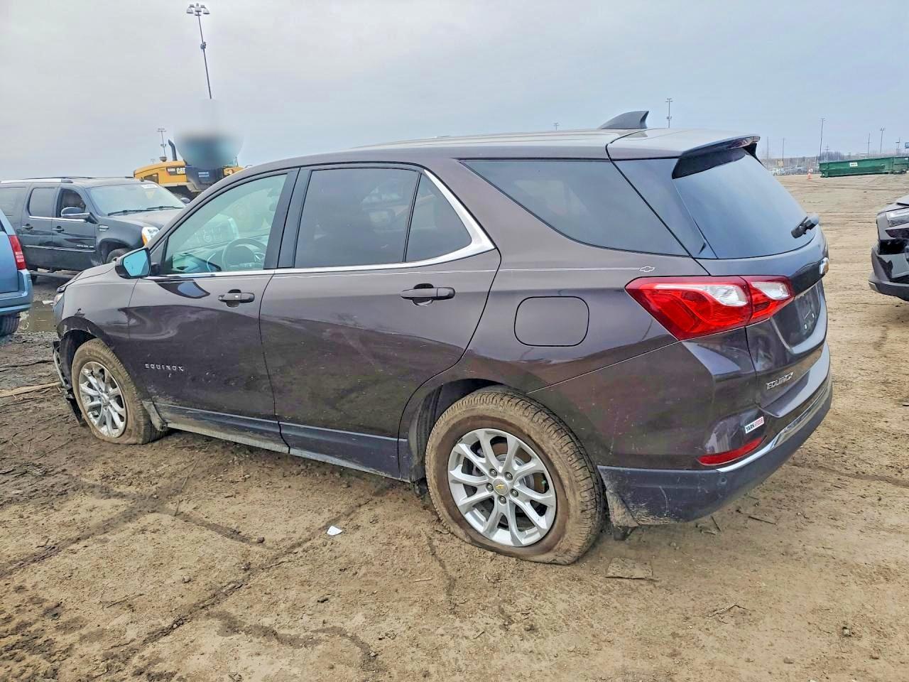 2020 Chevrolet Equinox Lt - Image 2