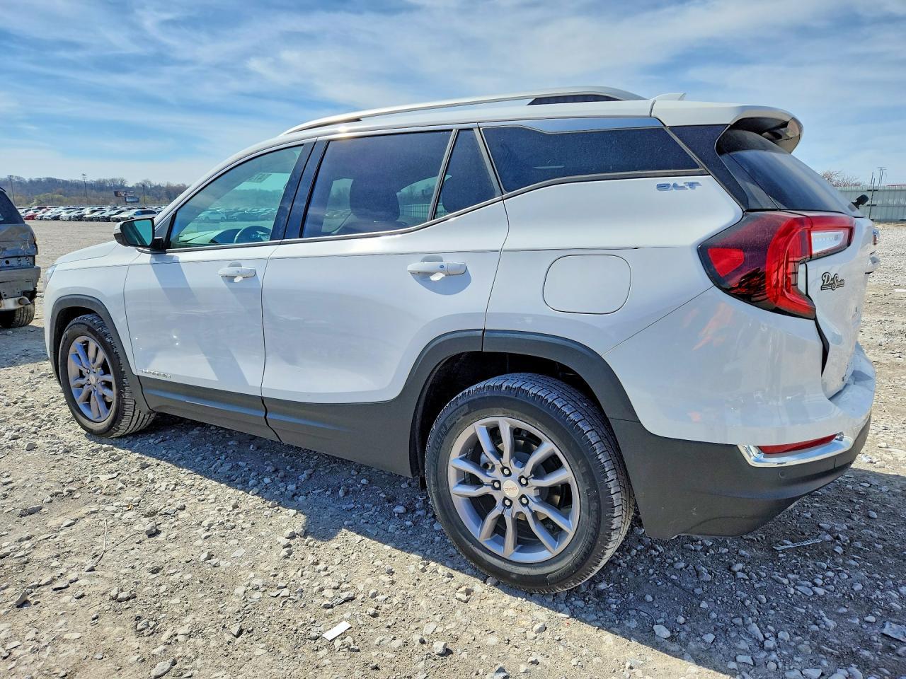 2022 GMC Terrain Slt - Image 2