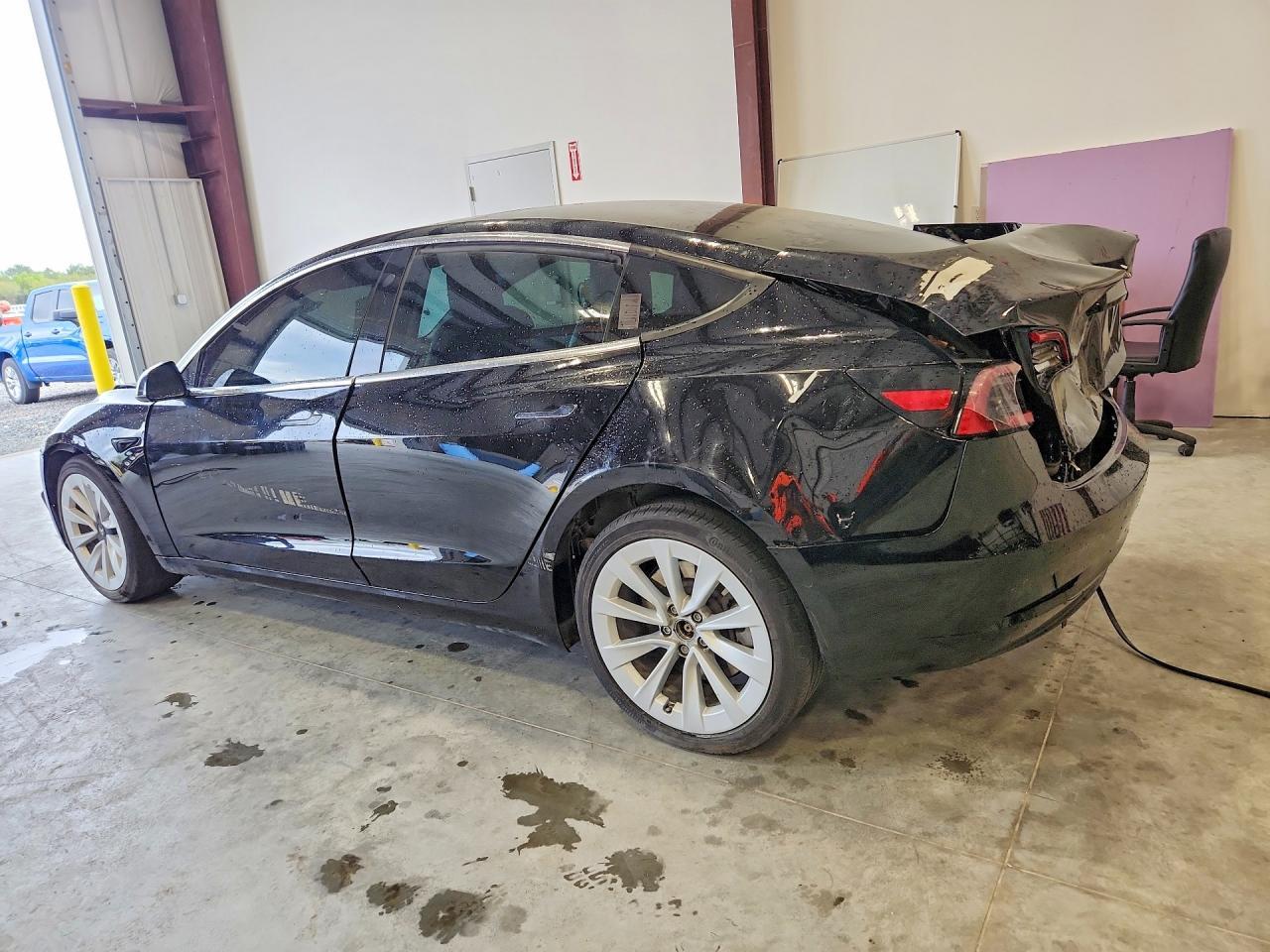 2021 Tesla Model 3 - Image 2