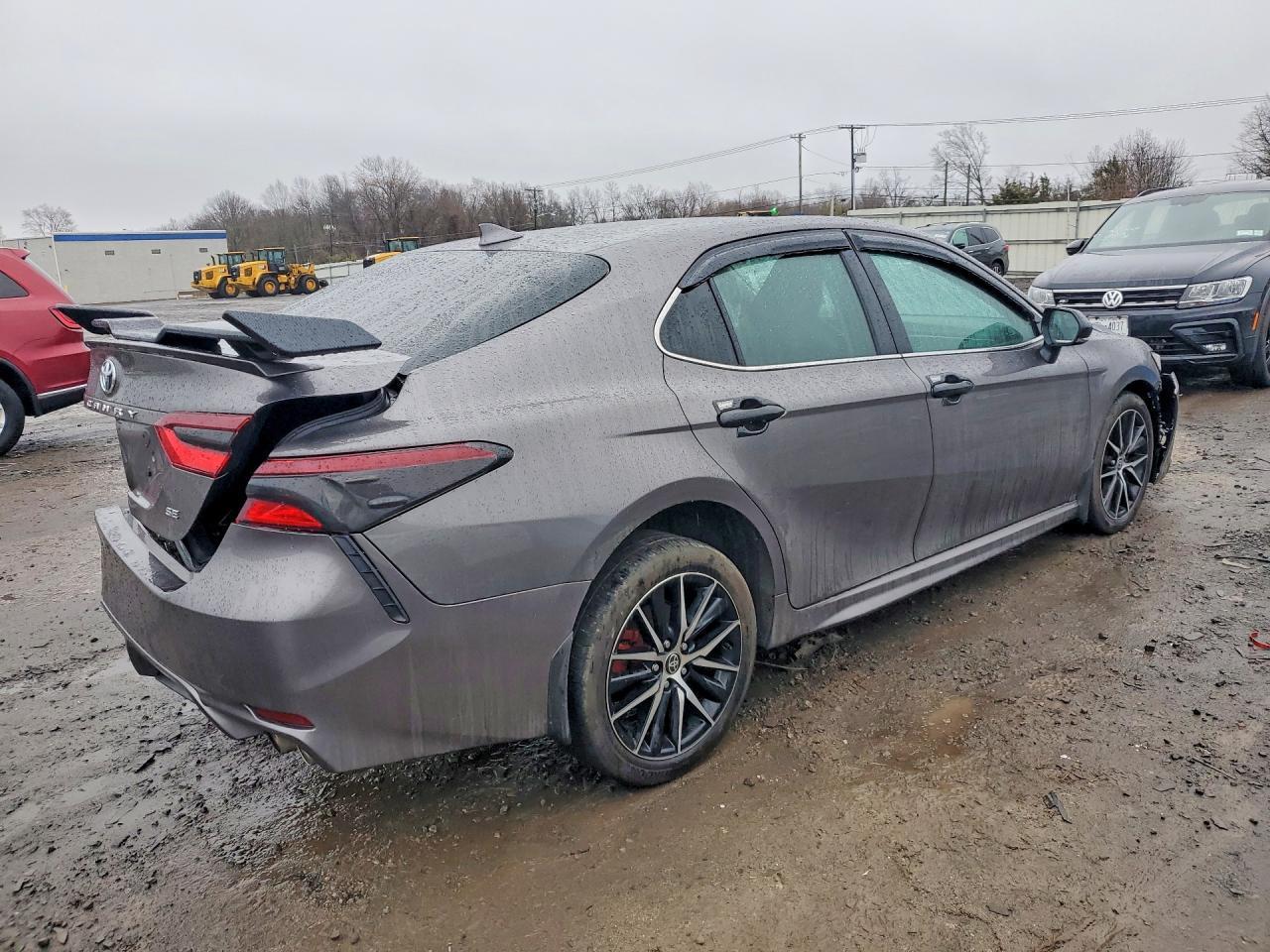 2024 Toyota Camry Se - Фото 3