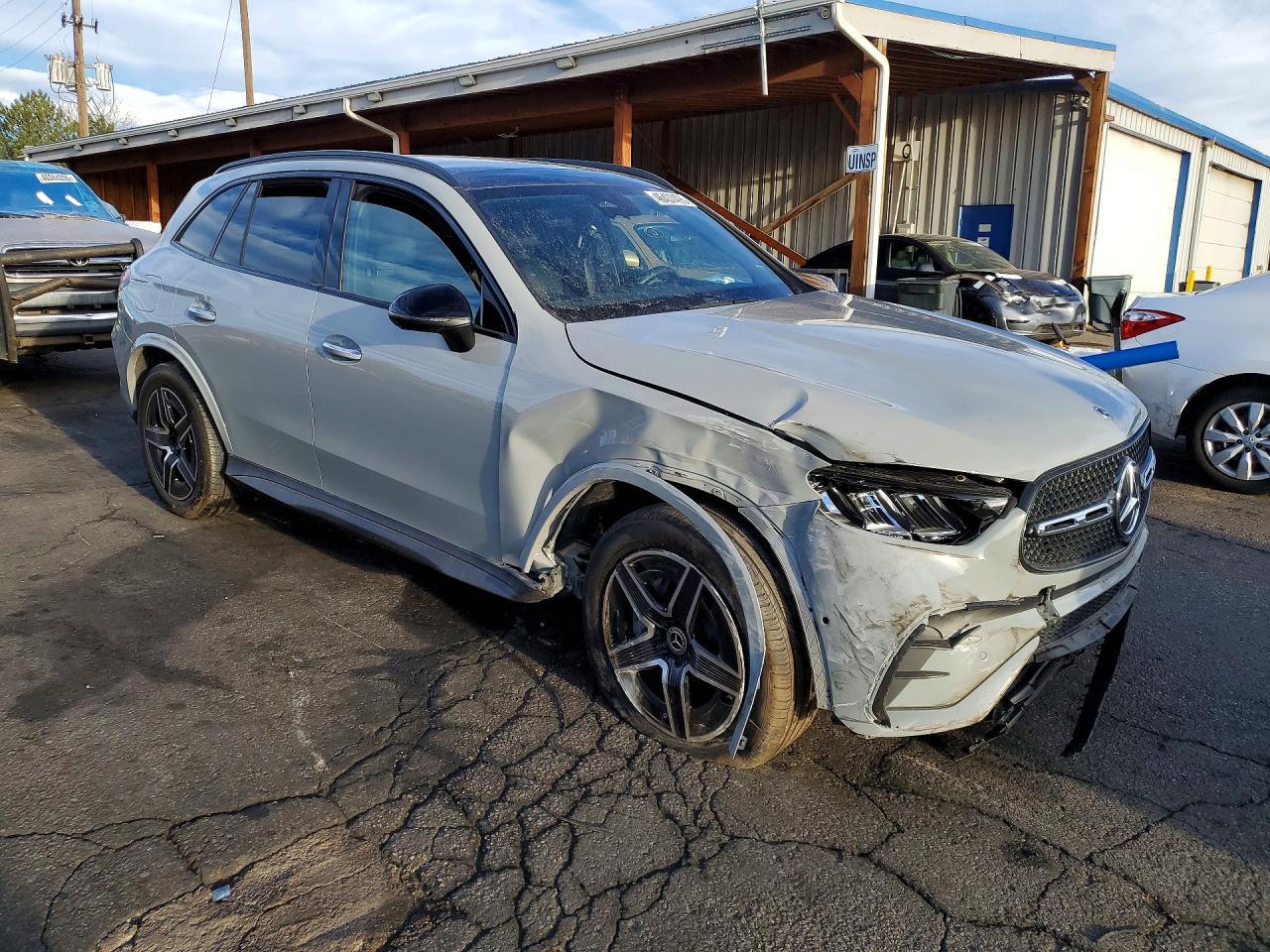 2025 Mercedes-Benz Glc 300 4Matic - Image 4