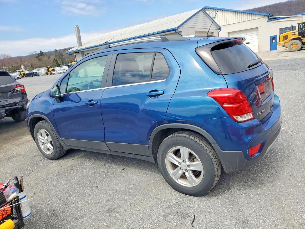 2020 Chevrolet Trax 1Lt - Image 2