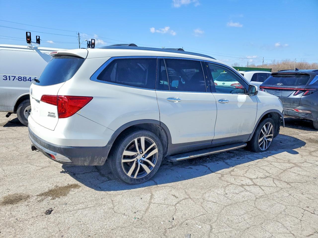 2017 Honda Pilot - Image 3