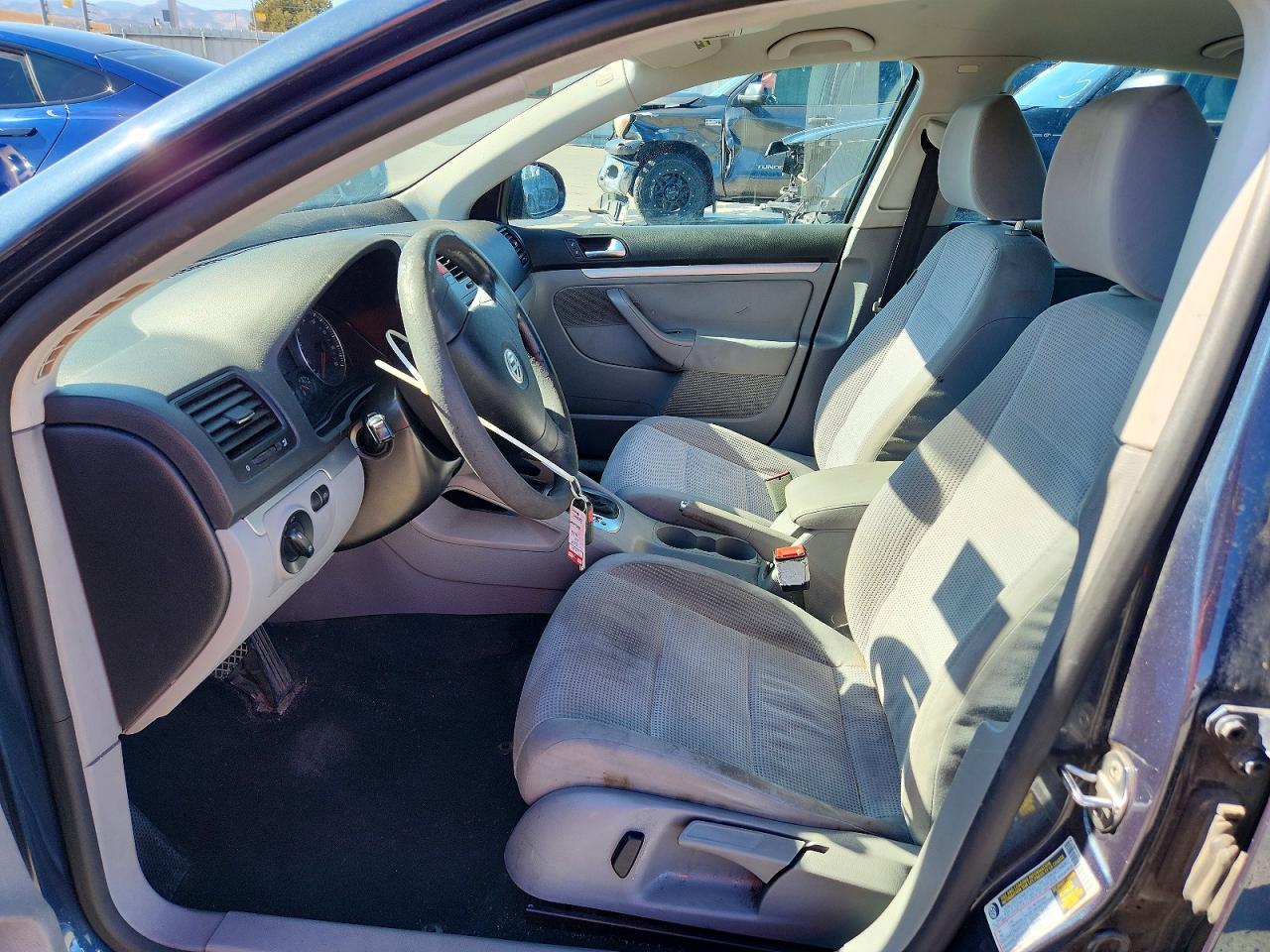 2009 Volkswagen Jetta S - Image 7