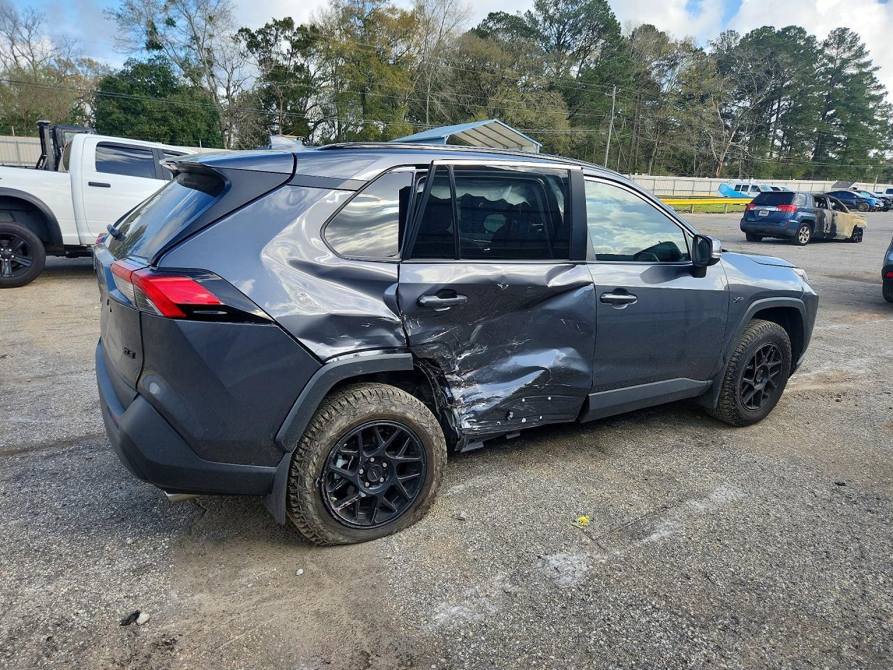 2025 Toyota Rav4 Xle - Фото 3