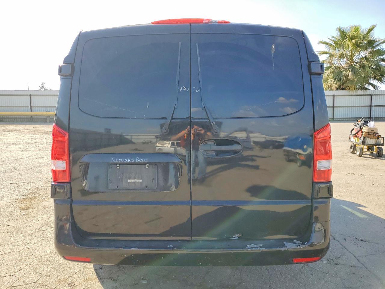 2017 Mercedes-Benz Metris - Фото 6