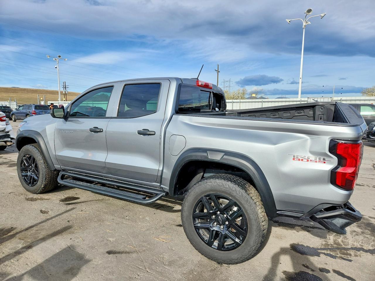 2025 Chevrolet Colorado Trail Boss - Фото 2