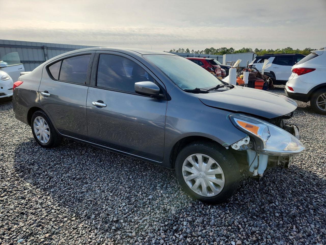 2018 Nissan Versa Sv - Фото 4