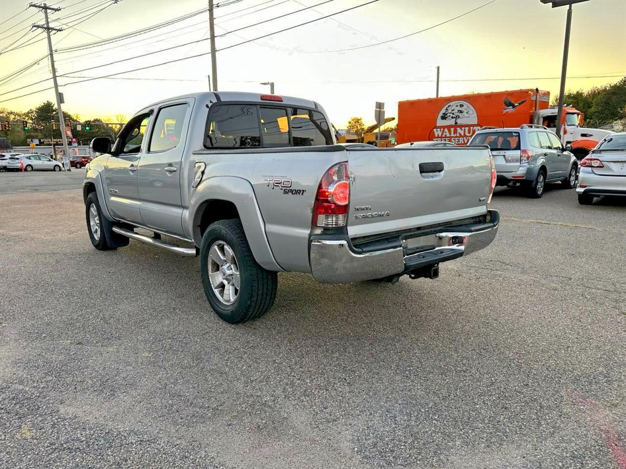 2013 Toyota Tacoma V6 - Фото 3