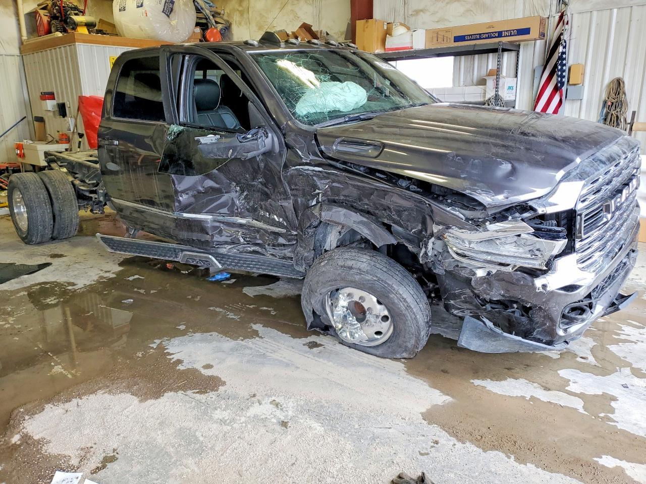 2023 Ram 3500 - Image 4
