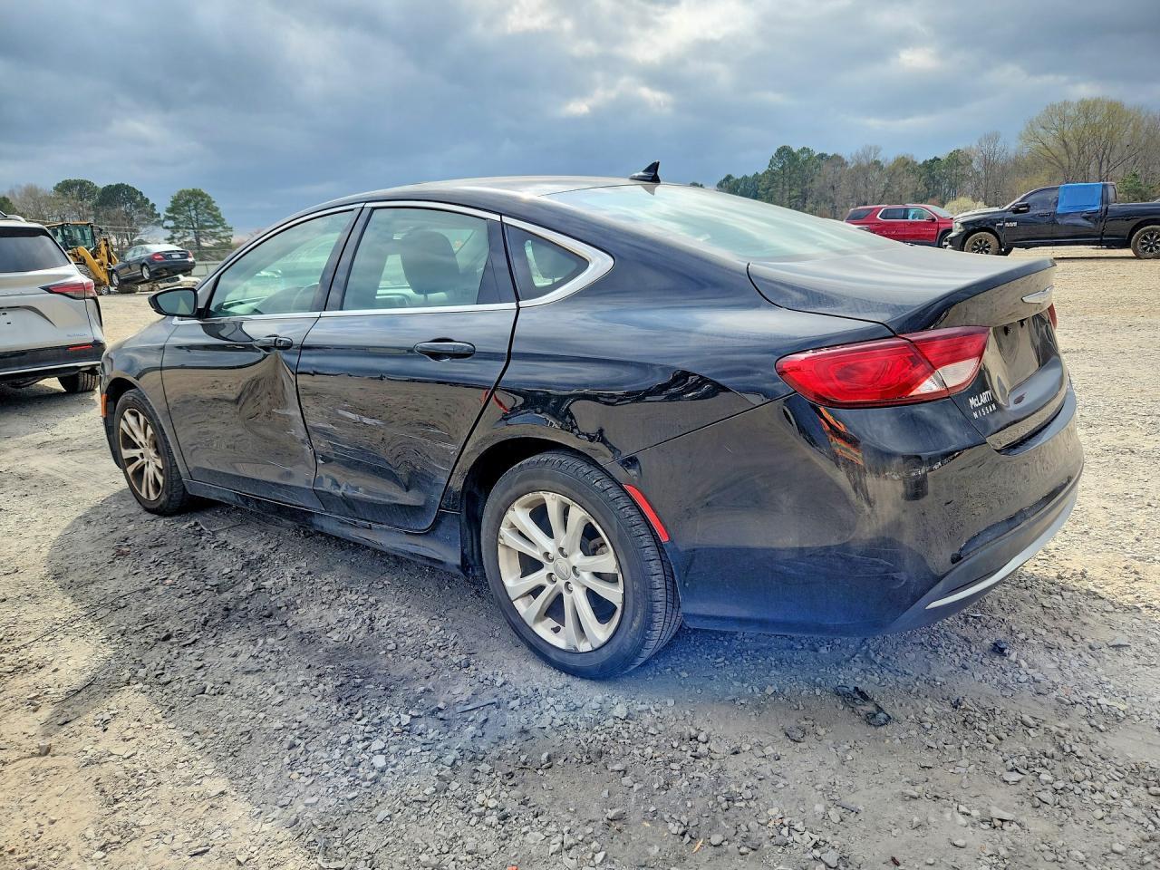 2016 Chrysler 200 - Image 2