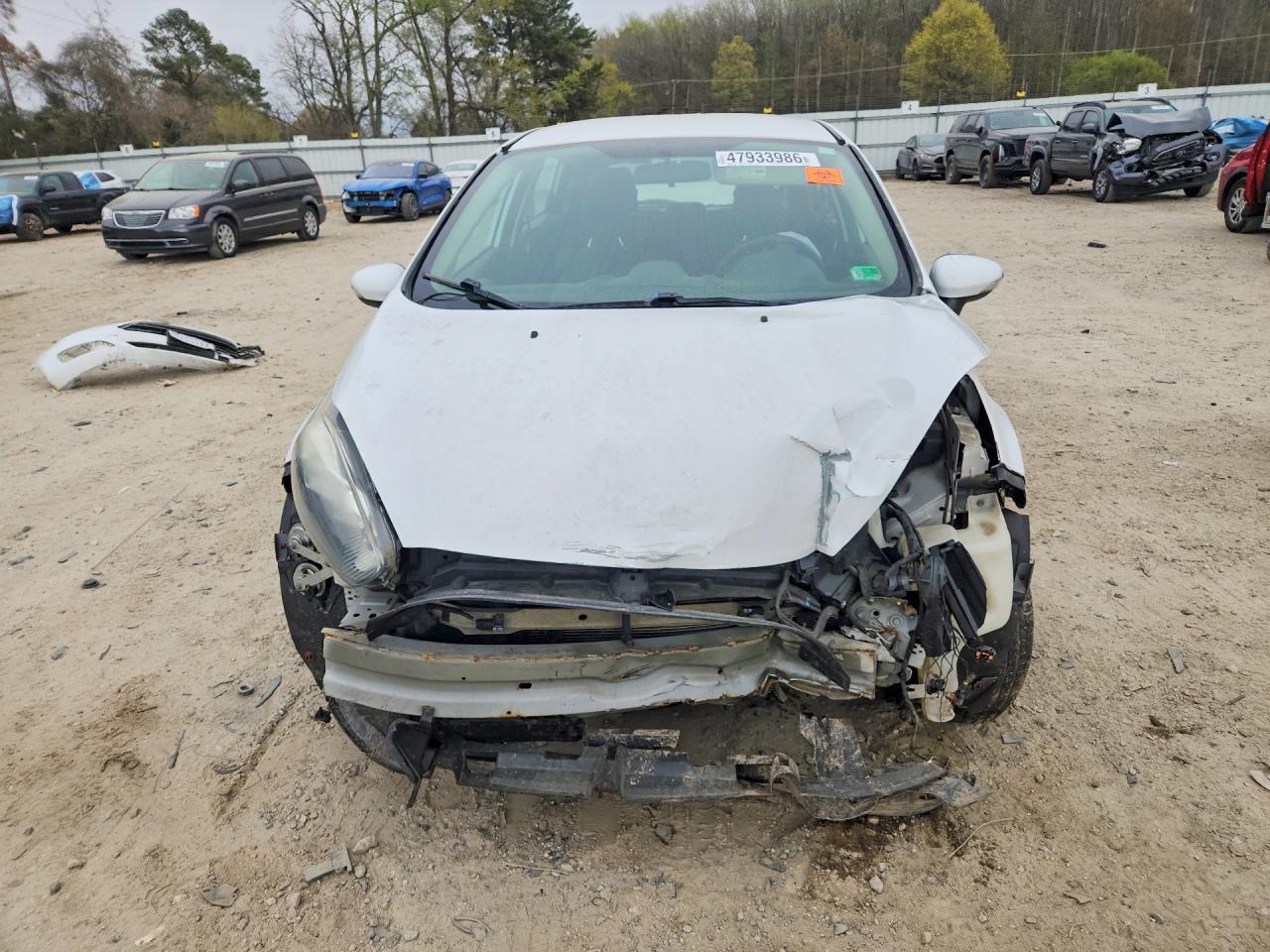 2016 Ford Fiesta Se - Фото 5