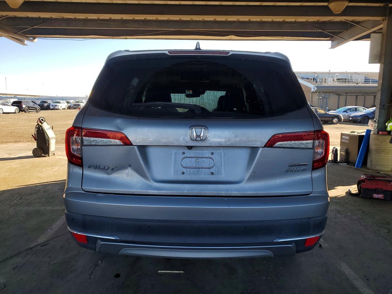 2019 Honda Pilot Touring - Image 6