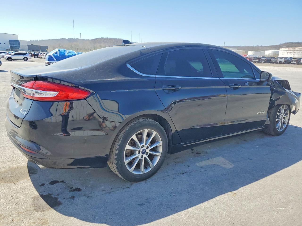 2017 Ford Fusion Se Hybrid - Image 3