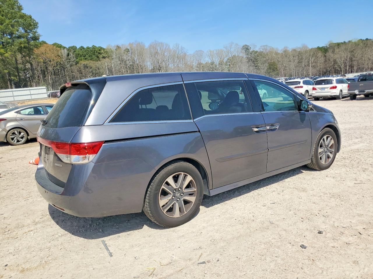 2016 Honda Odyssey - Фото 3