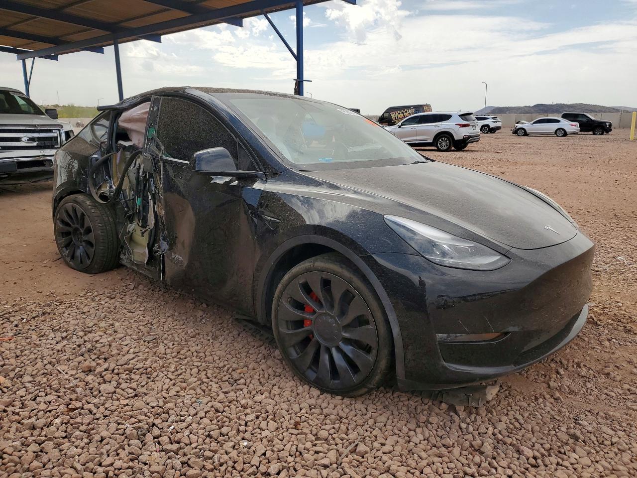 2023 Tesla Model Y - Image 4