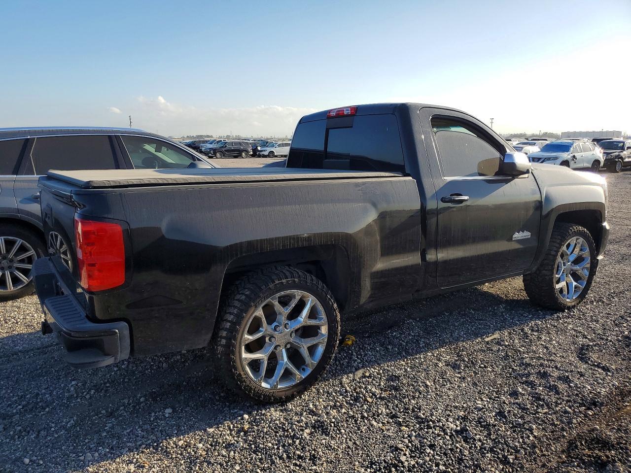 2016 Chevrolet Silverado C1500 - Фото 3