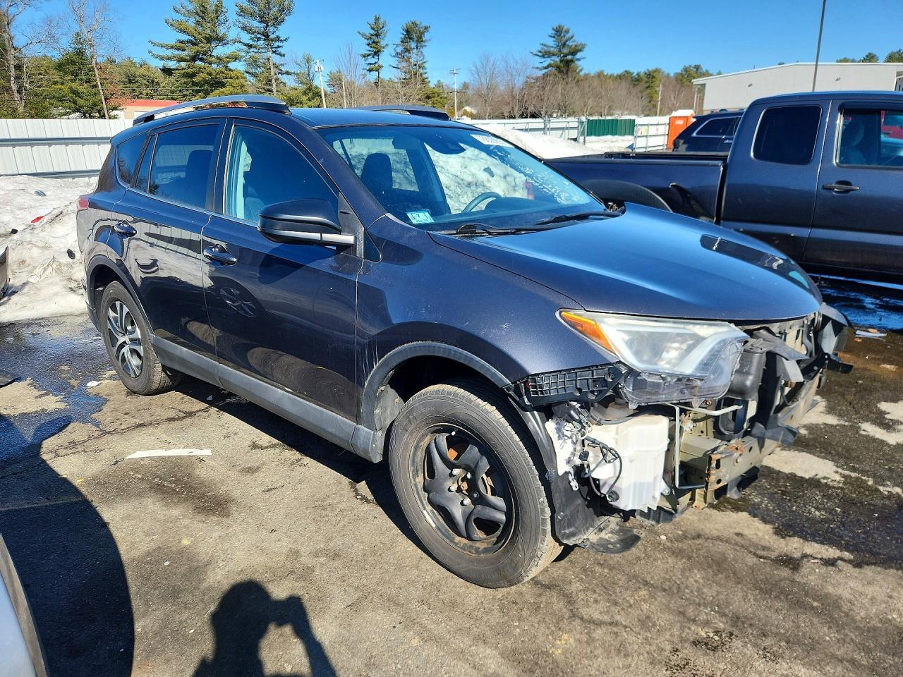 2017 Toyota Rav4 Le - Image 4
