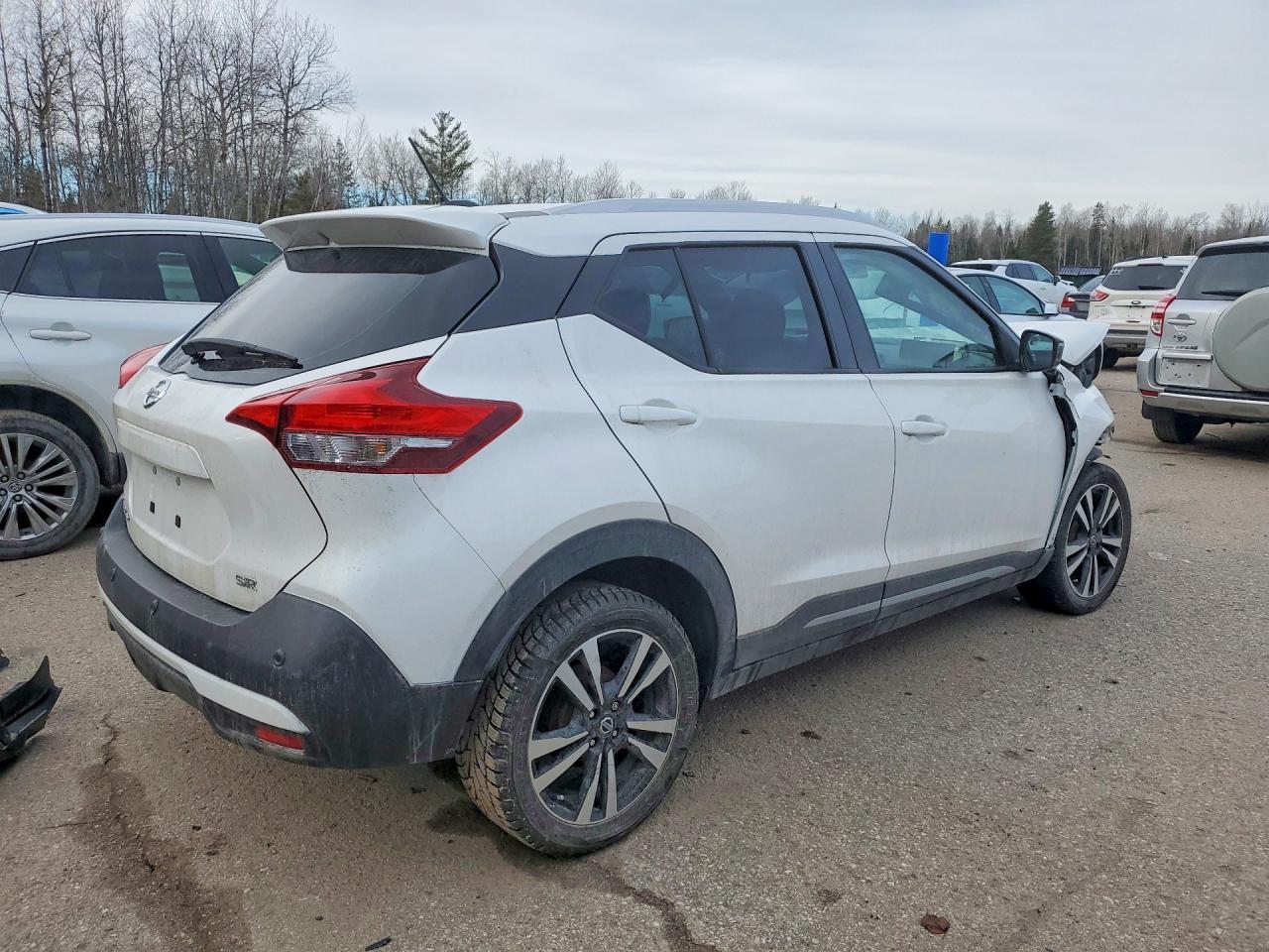 2020 Nissan Kicks Sr - Фото 3