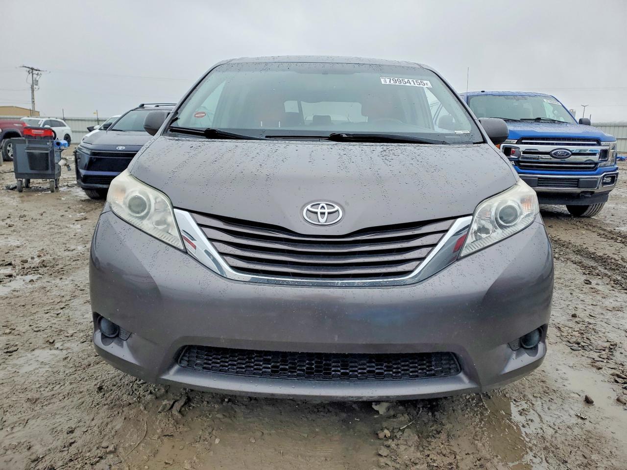 2017 Toyota Sienna Le 8-Passenger - Image 5