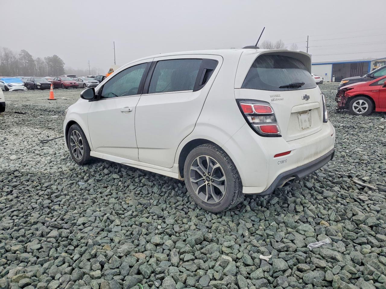 2019 Chev Sonic Lt - Фото 2
