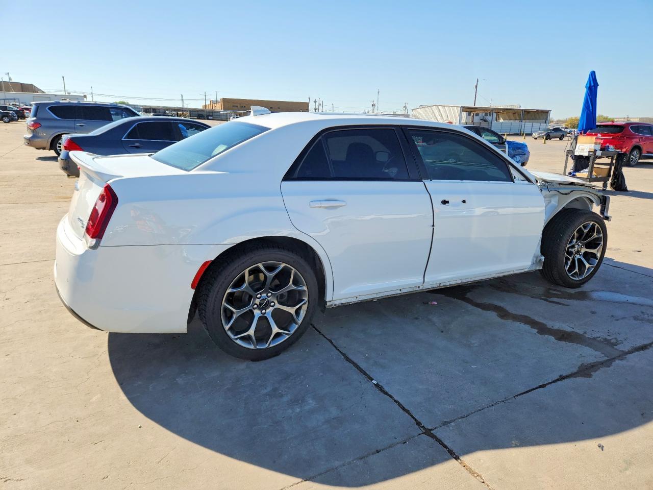 2018 Chrysler 300 S - Фото 3