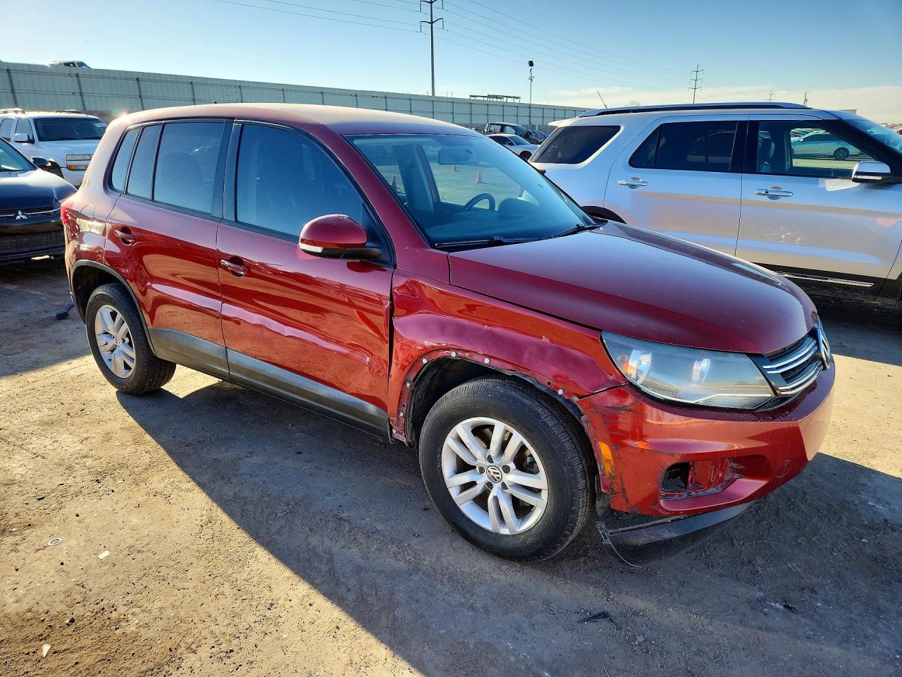 2013 Volkswagen Tiguan S - Фото 4