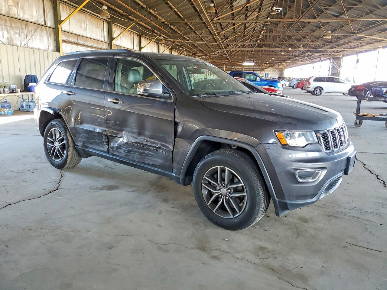 2017 Jeep Grand Cherokee Limited - Image 4