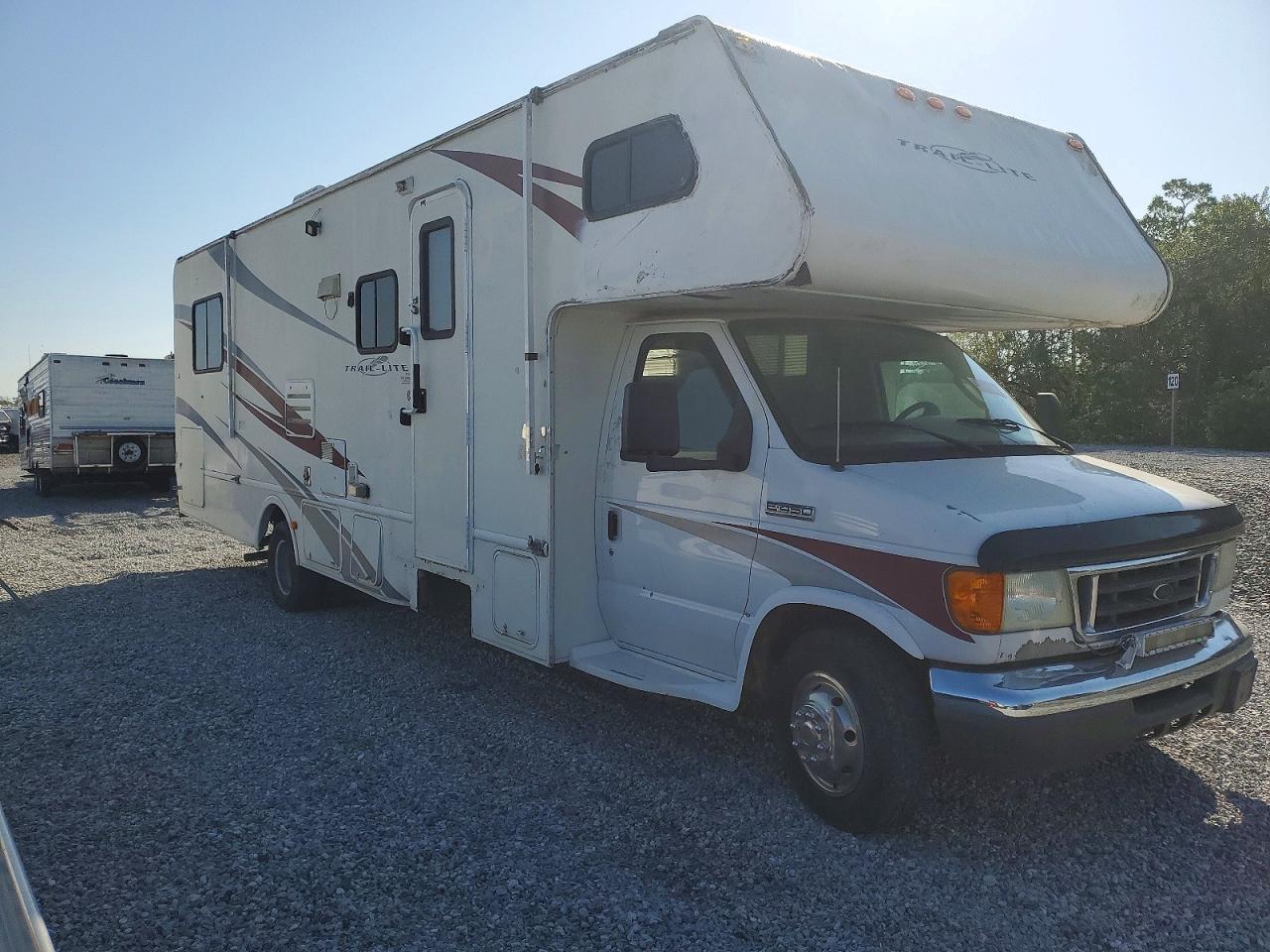 2006 Ford Econoline E450 Super Duty Cutaway Van