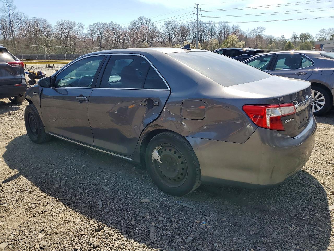 2014 Toyota Camry Hybrid Xle - Фото 2