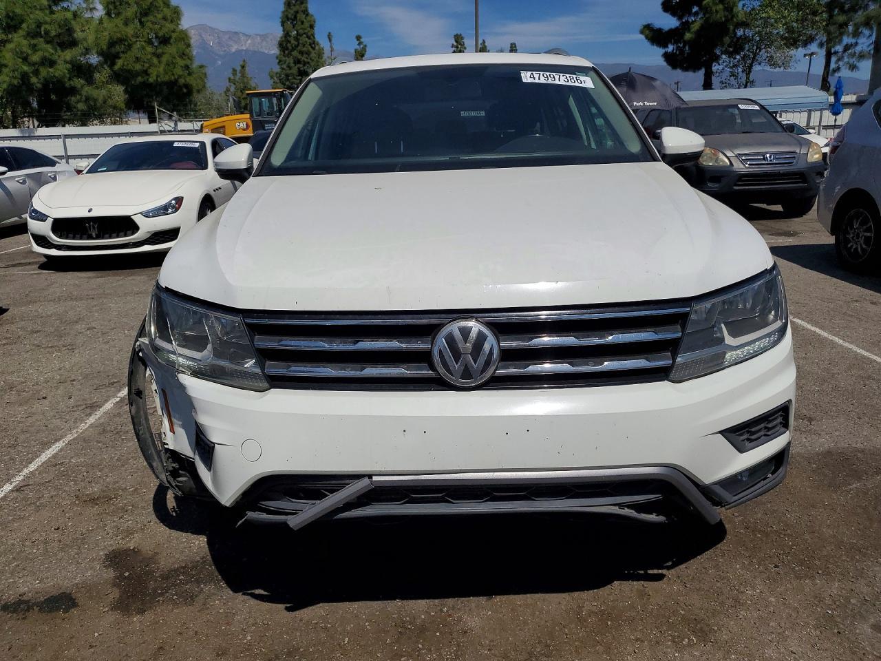 2018 Volkswagen Tiguan Se - Фото 5