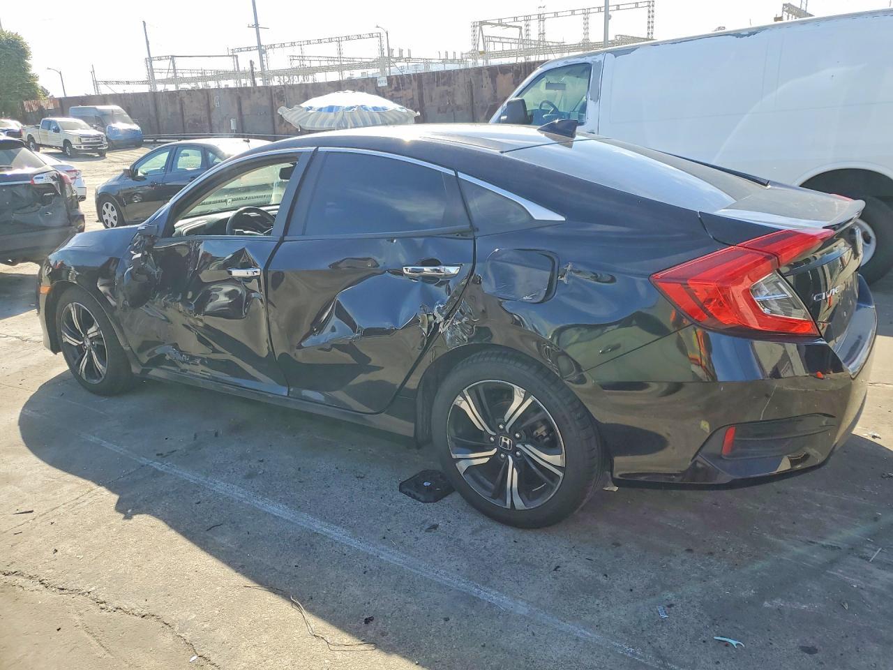 2017 Honda Civic Touring - Фото 2