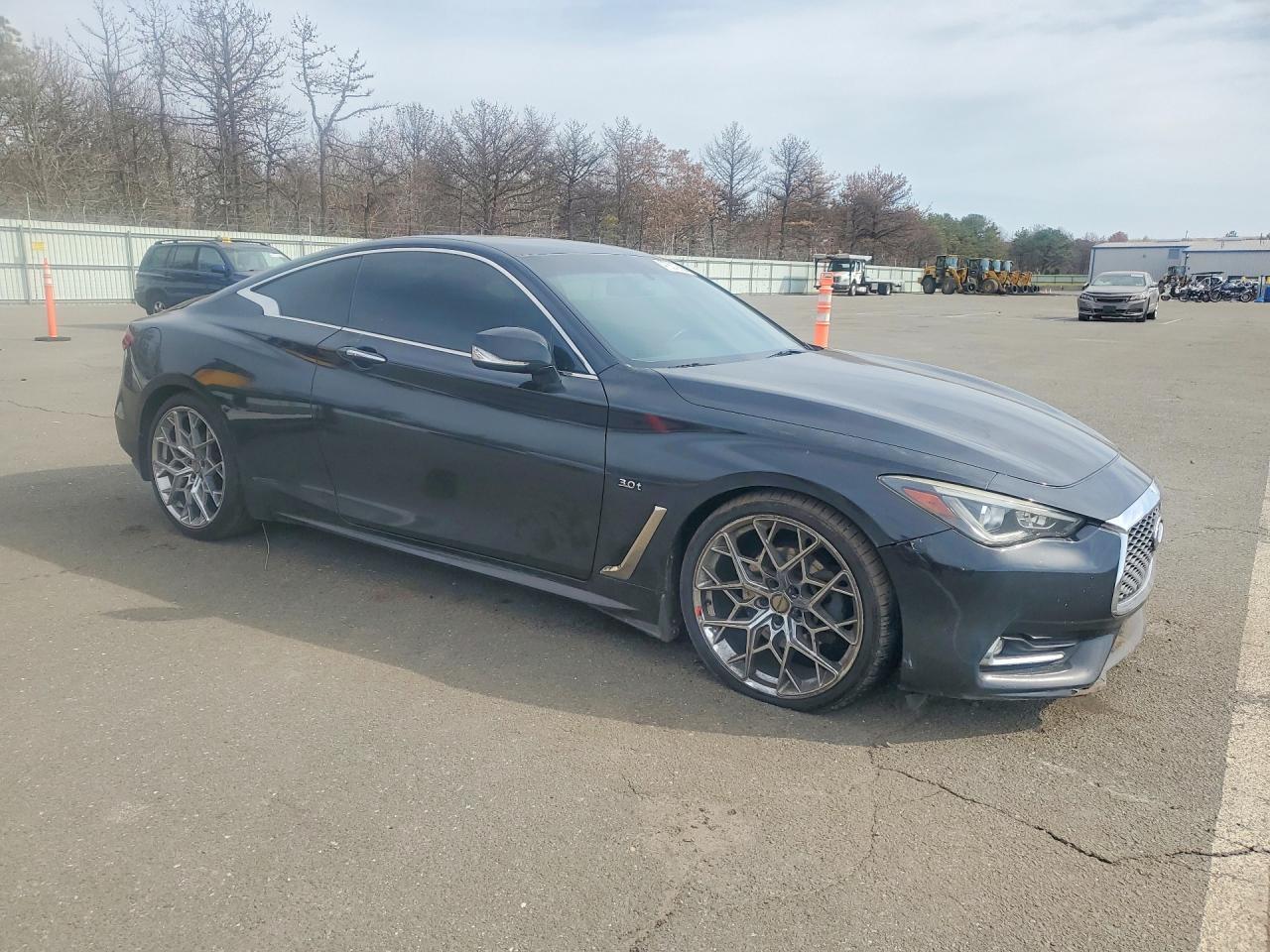 2017 Infiniti Q60 3.0T Premium - Image 4