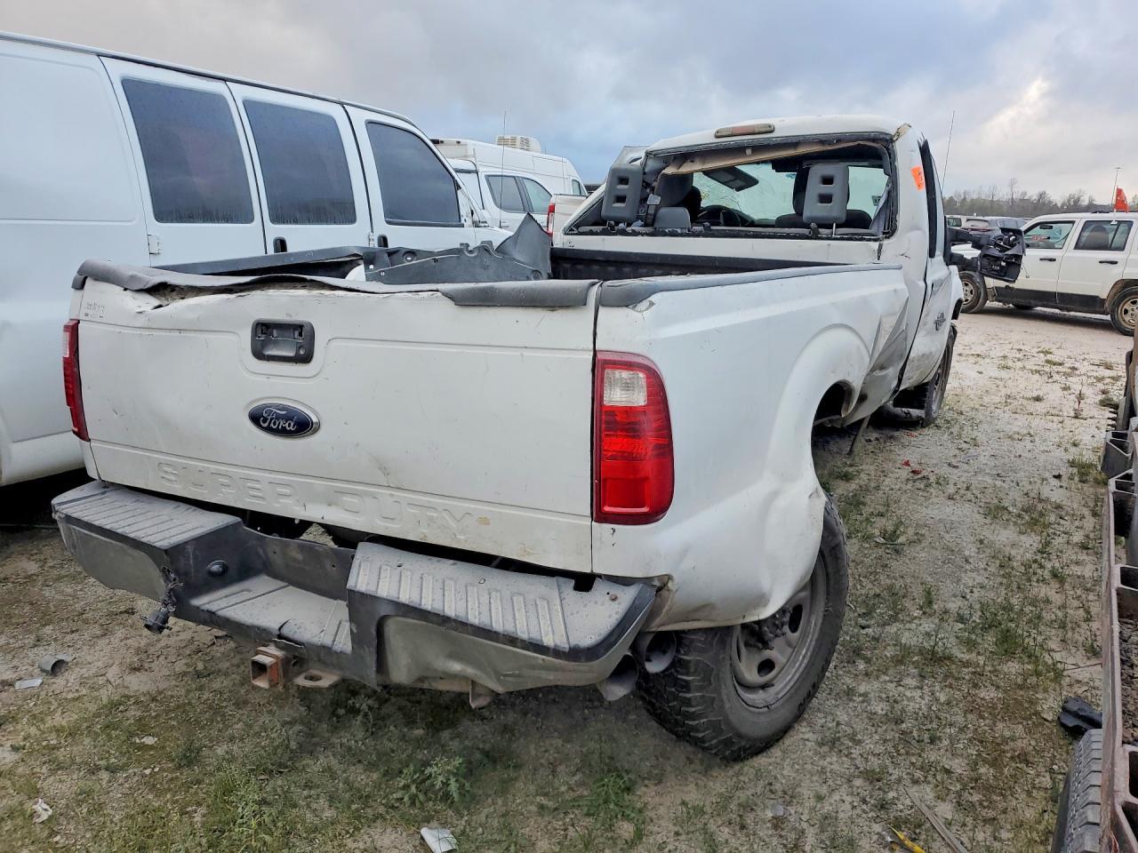 2015 Ford F250 Super Duty - Image 3
