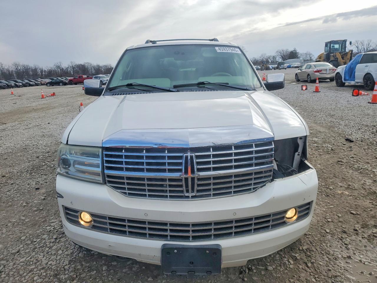 2010 Lincoln Navigator L - Image 5