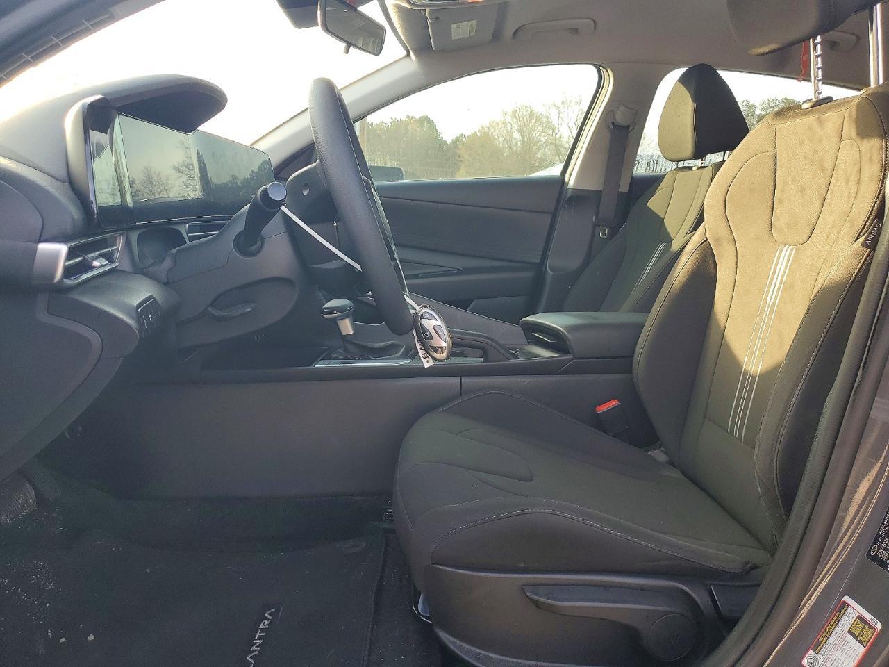 2024 Hyundai Elantra Sel - Image 7