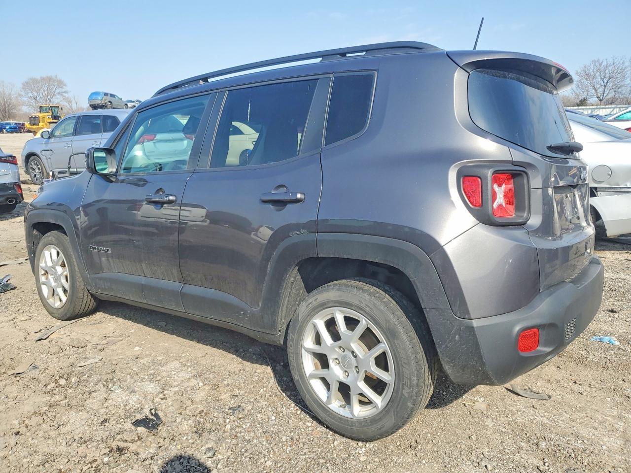 2019 Jeep Renegade Latitude - Фото 2