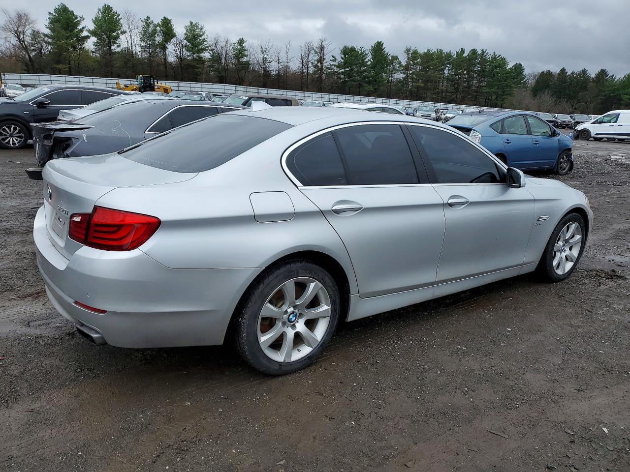 2011 BMW 550 Xi - Фото 3