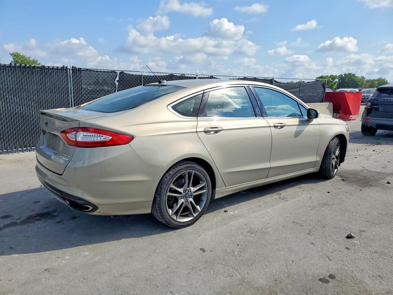 2015 Ford Fusion Titanium - Image 3