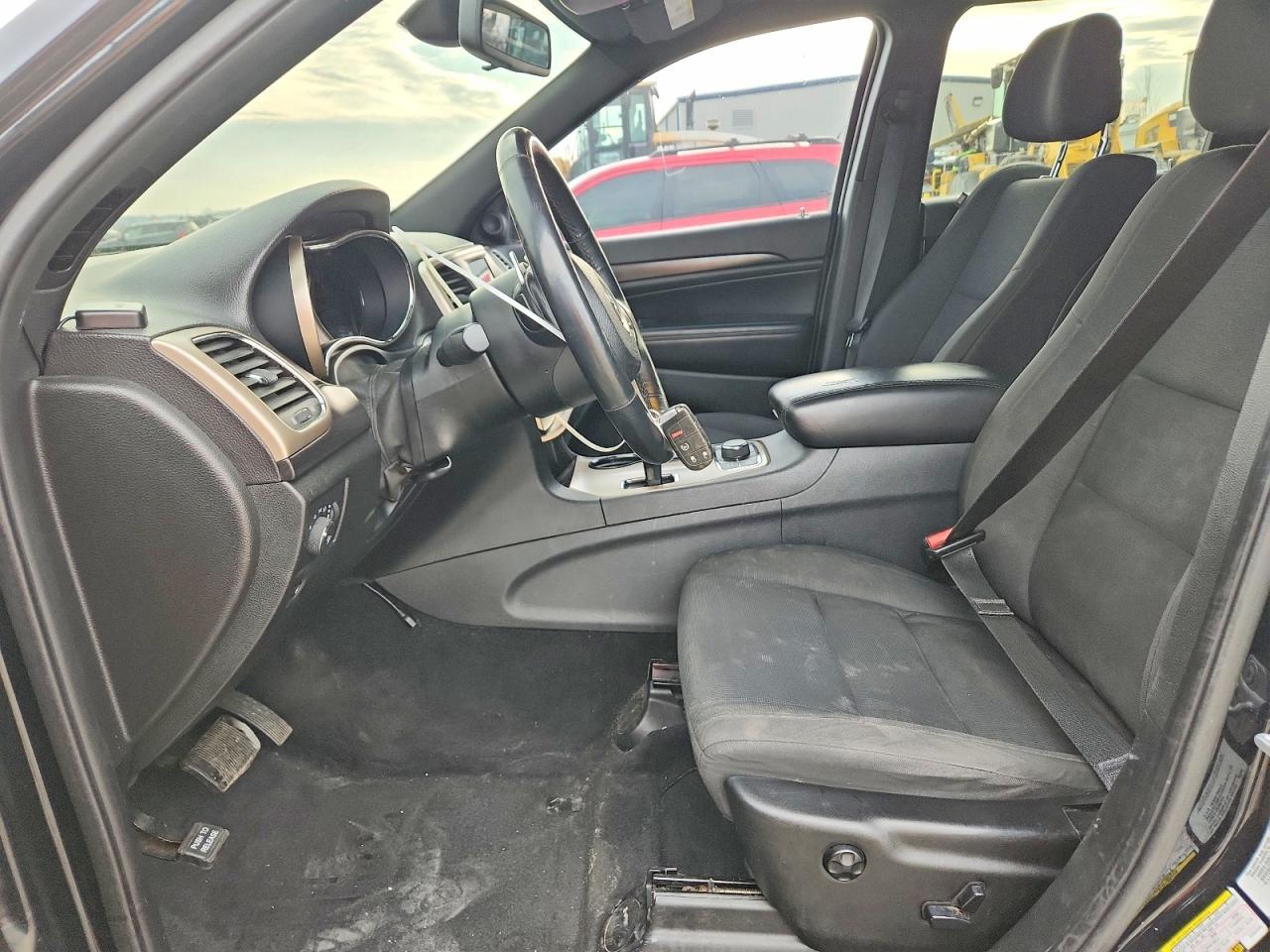 2014 Jeep Grand Cherokee Laredo - Image 7